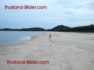 Einsamer Strand bei Songkhla, Thailand