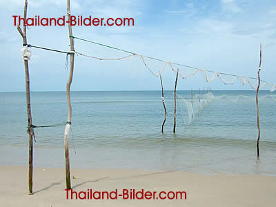 Fischernetze am Strand von Songkhla, Thailand